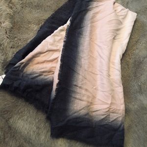 Ombré scarf NWT